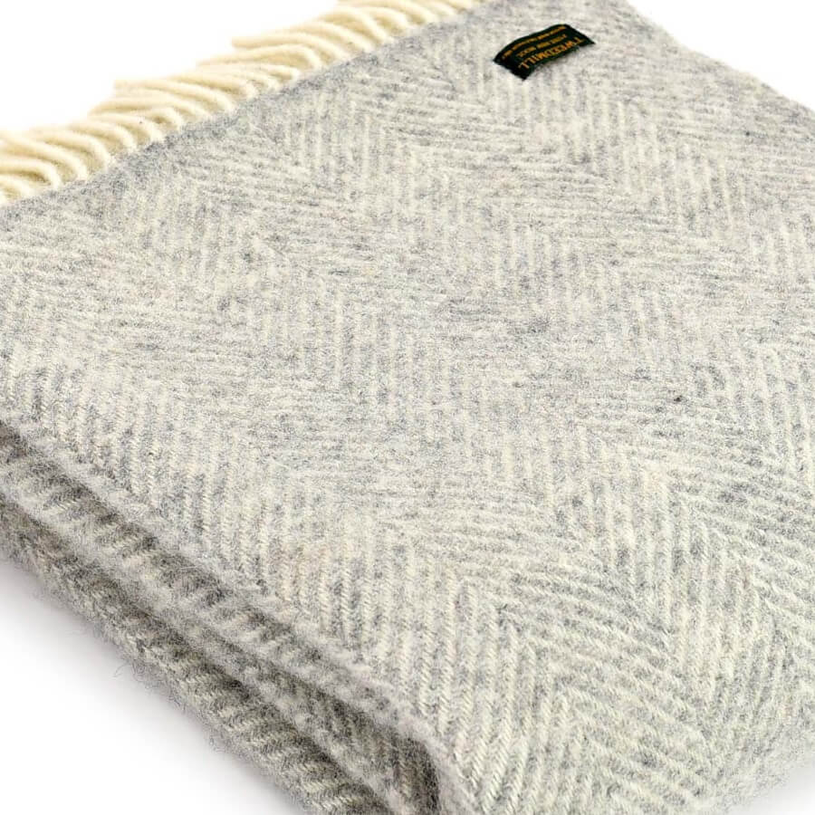 Vlněná deka Fishbone Silver Grey 183 x 150 cm Tweedmill