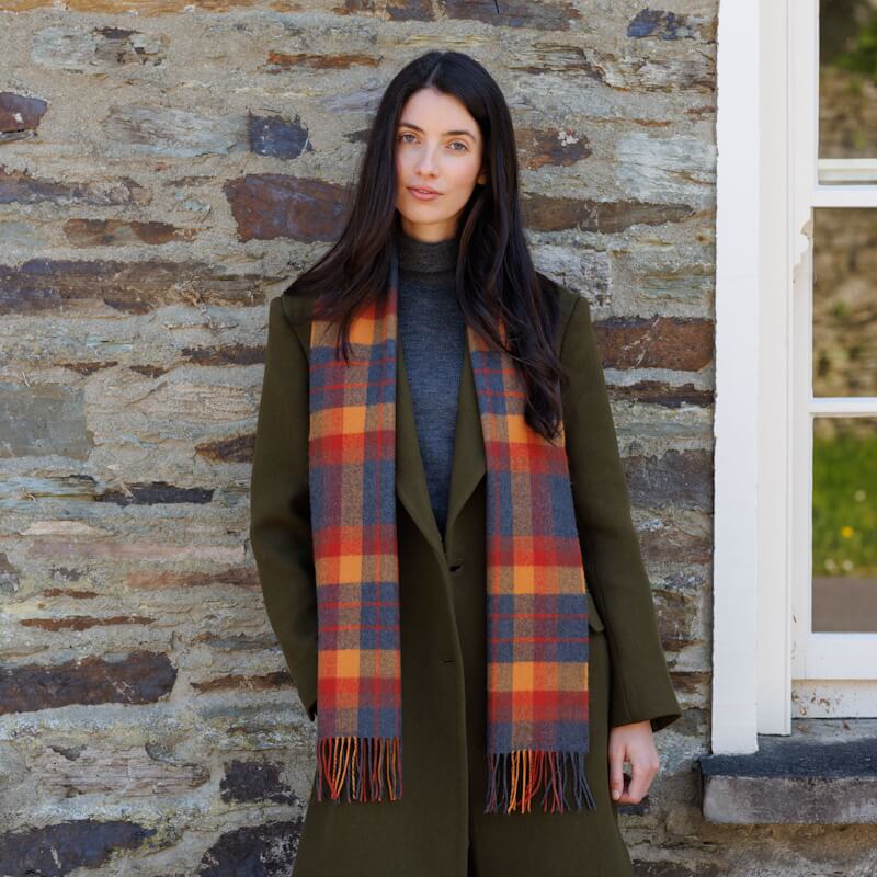 Šála z Merino vlny Orange Charcoal Plaid 180x30 cm John Hanly