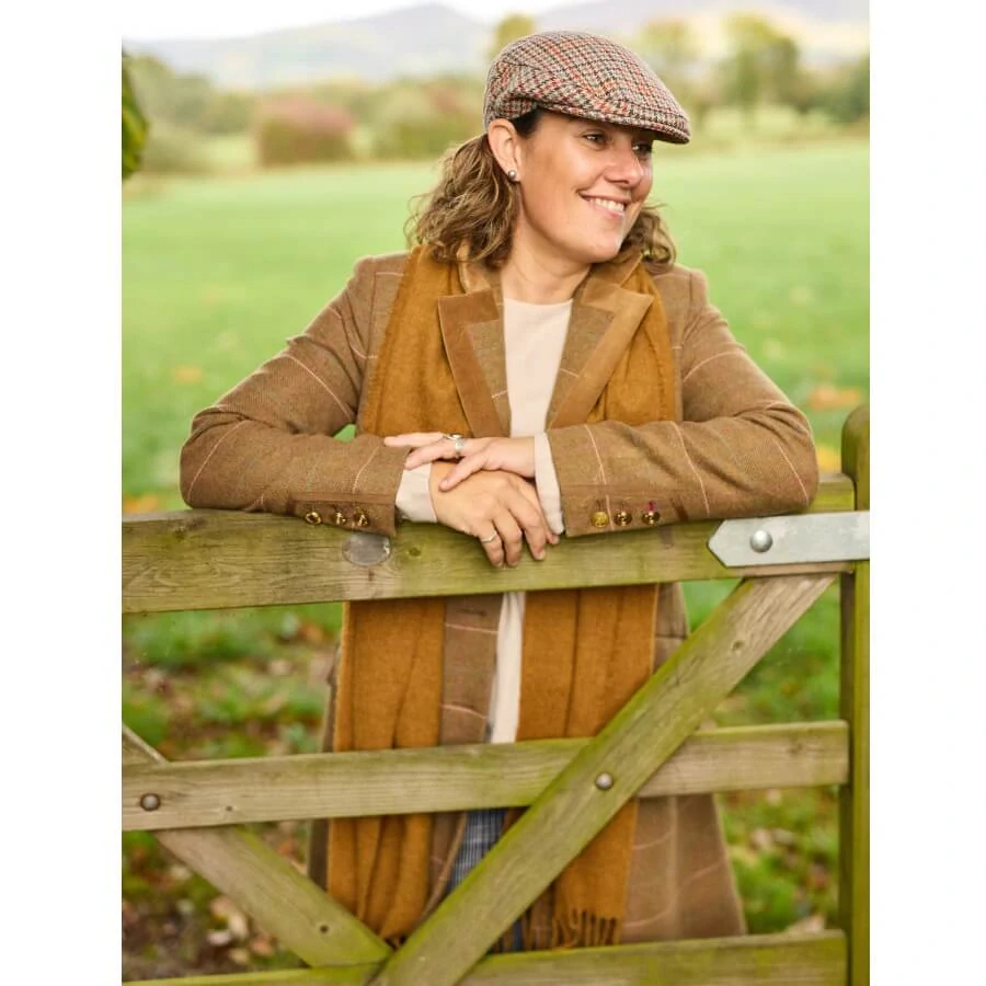 Šála z jehněčí vlny Old Gold 185x30 cm Tweedmill