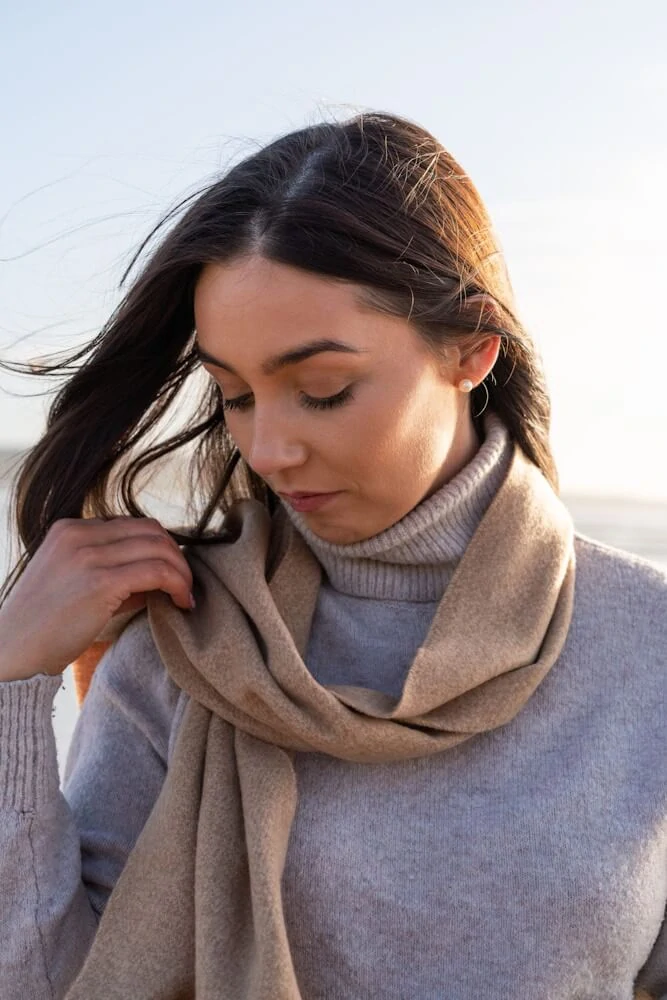 Šála z Merino vlny Camel 180x30 cm John Hanly