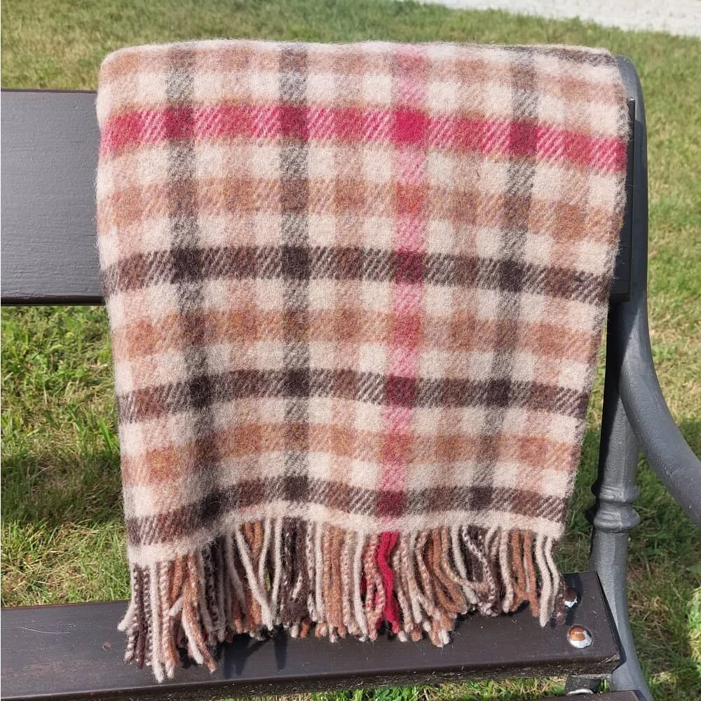 Deka z ovčí vlny Beige Rust Red Small Block 182 x 137 cm John Hanly