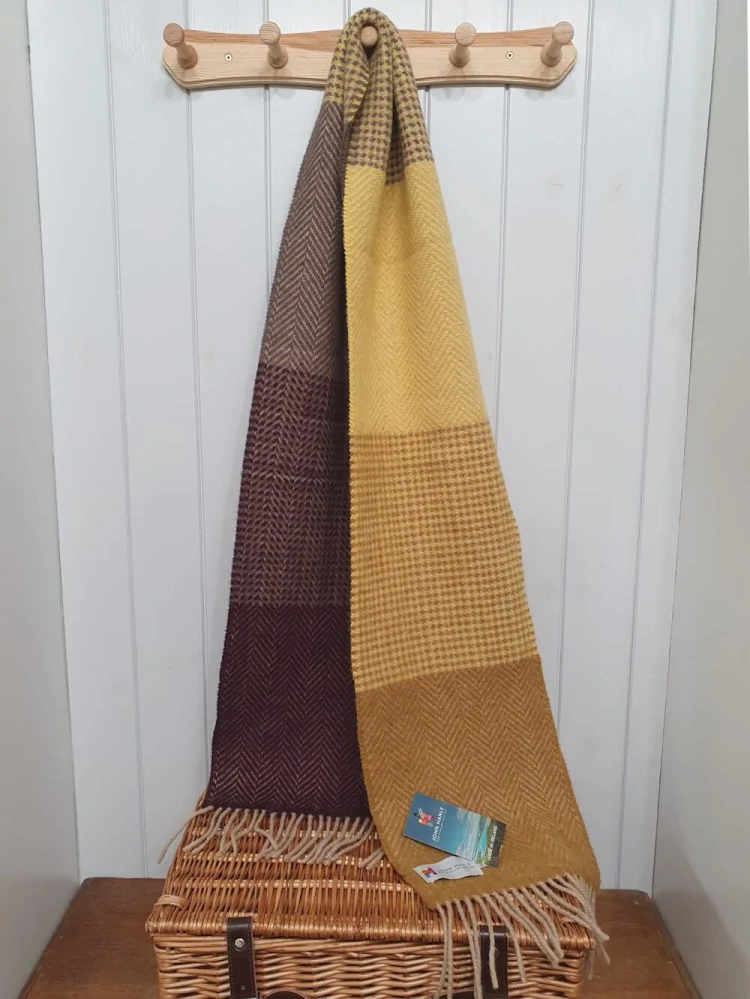 Šála z merino vlny a kašmíru Gold to Mustard Mixed Plaid 200x24 cm John Hanly