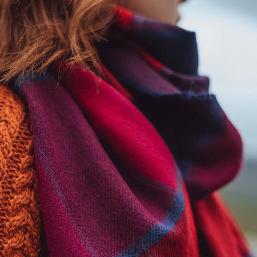 Pashmina / wrap z jemné Merino vlny Navy Red Purple Block 200x76 cm - John Hanly