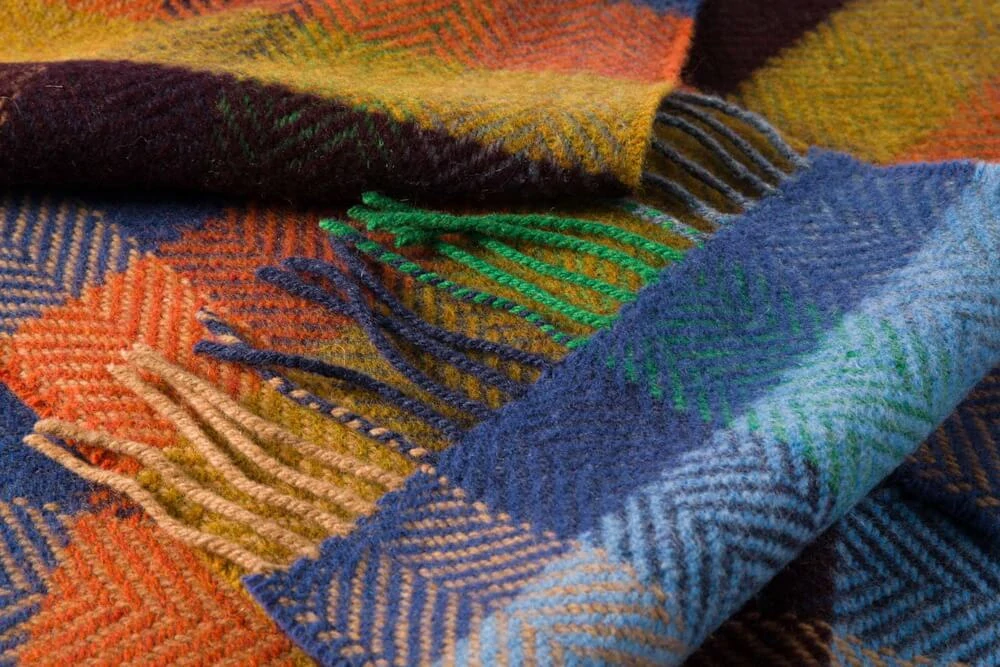 Šála z merino vlny a kašmíru Brown Orange Blue Herringbone Block 200x24 cm John Hanly