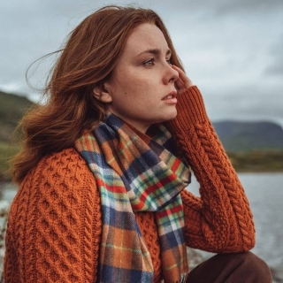 Šála z Merino vlny Orange Navy Green Red Check 180x30 cm John Hanly