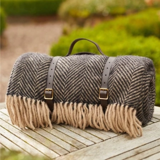 Pikniková vlněná deka Polo Herringbone Vintage, kožené popruhy, 183 x 150 cm Tweedmill