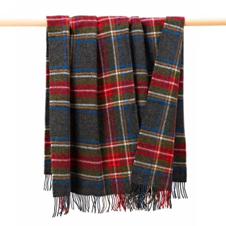 Deka z ovčí vlny Grey Red Stewart Plaid 182 x 137 cm John Hanly